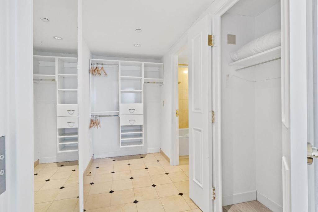 Two Adjacent Spacious Cozysuites On The Boardwalk Apartment Atlantic City