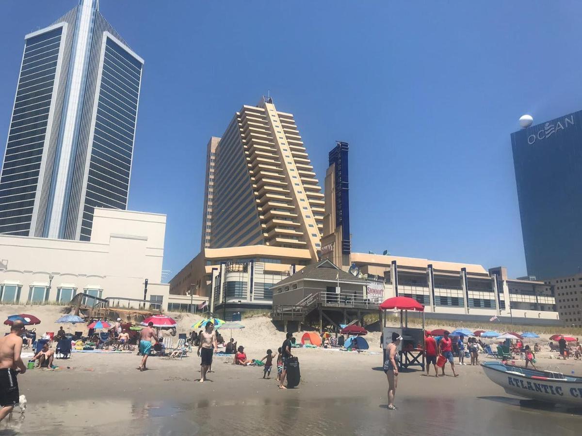 Two Adjacent Spacious Cozysuites On The Boardwalk Atlantic City
