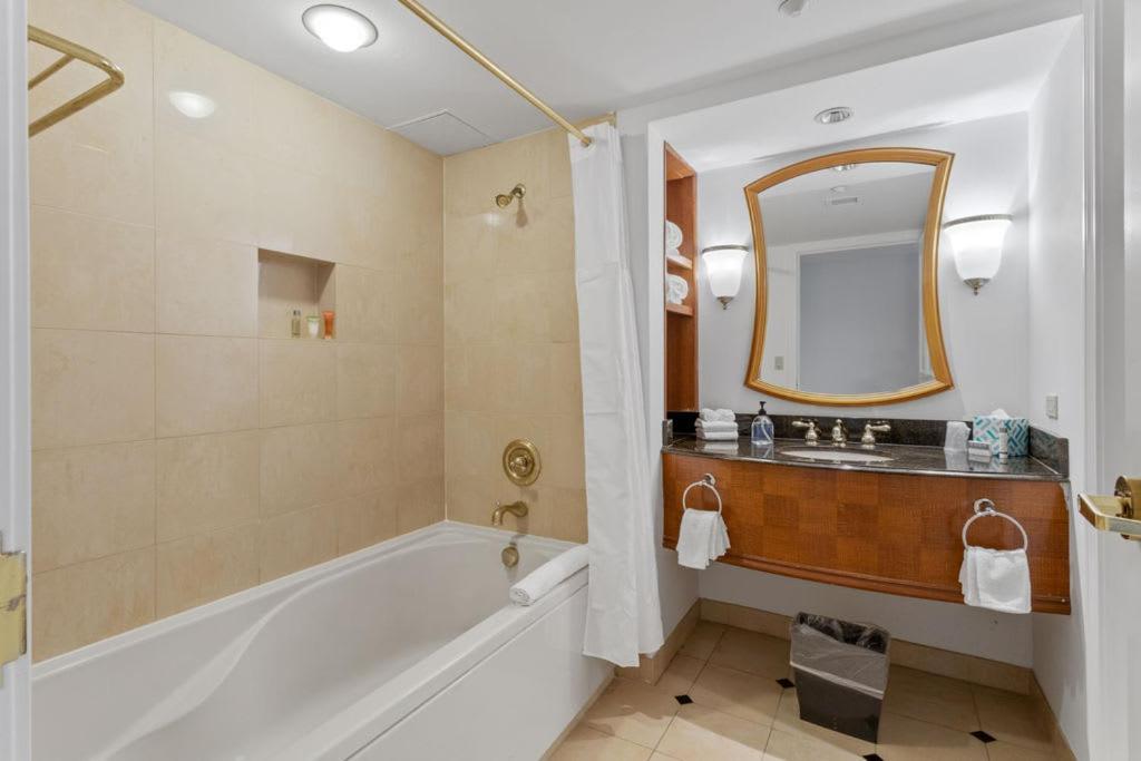 Apartment Two Adjacent Spacious Cozysuites On The Boardwalk *